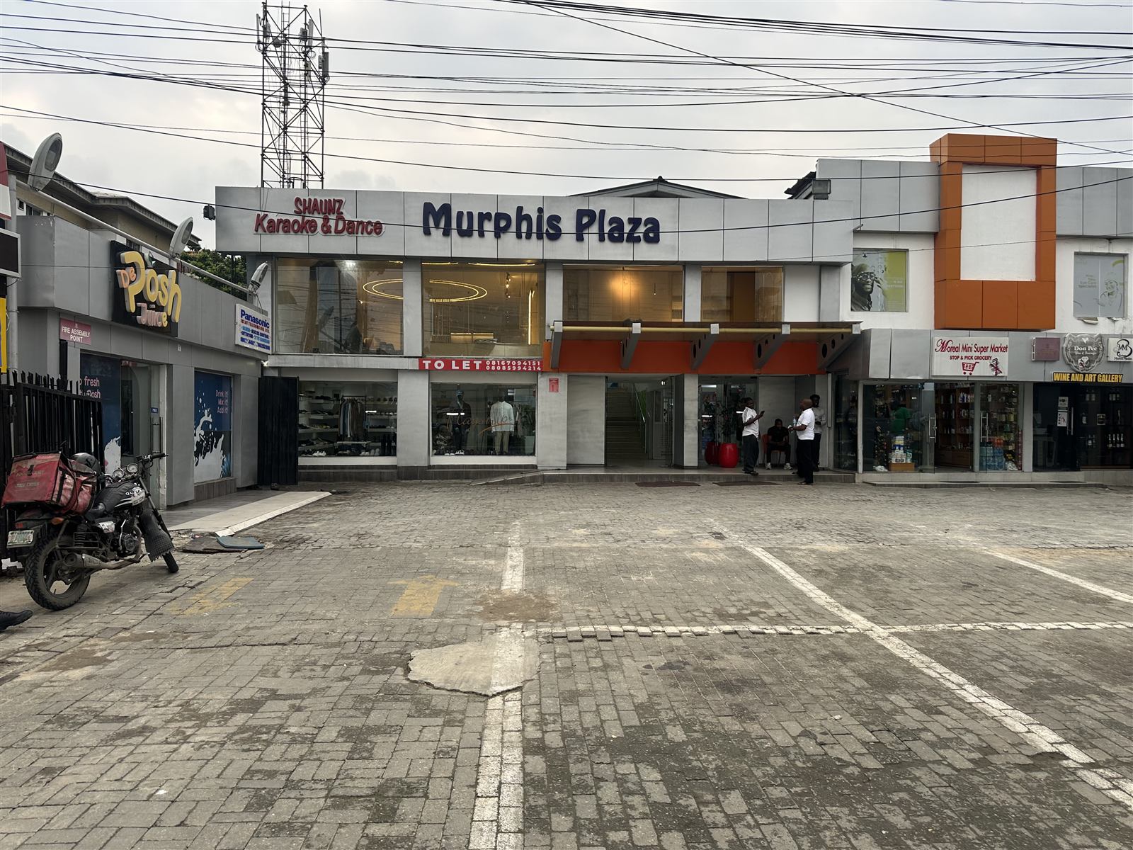 Murphis Plaza, home of Shaunz